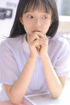 午夜香吻视频